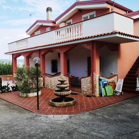 Appartamenti Villa Rosa Foce Varano Exterior foto